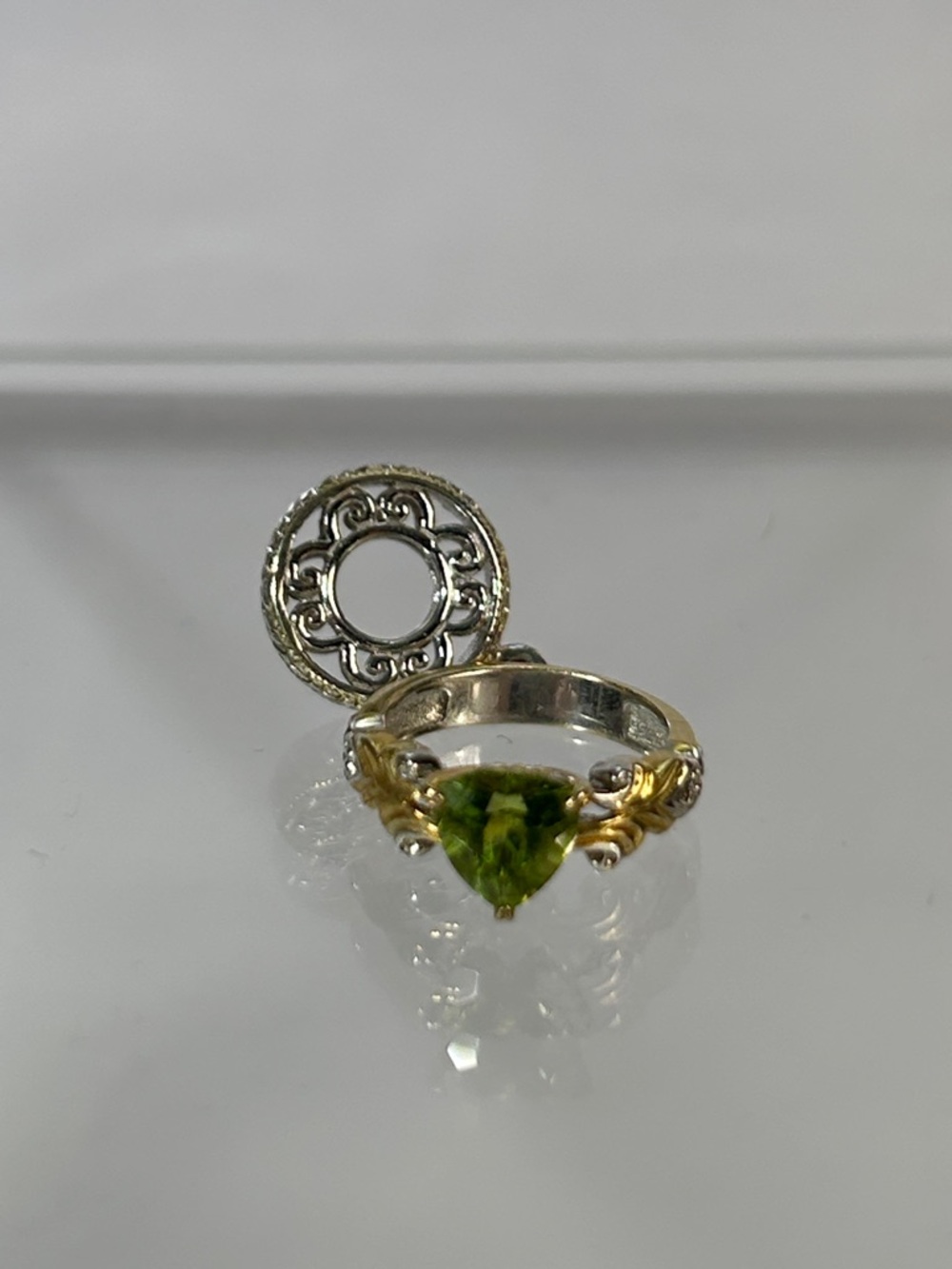 NWOT Gems En Vogue Palladium 18k Accents Genuine Peridot Ring Charm